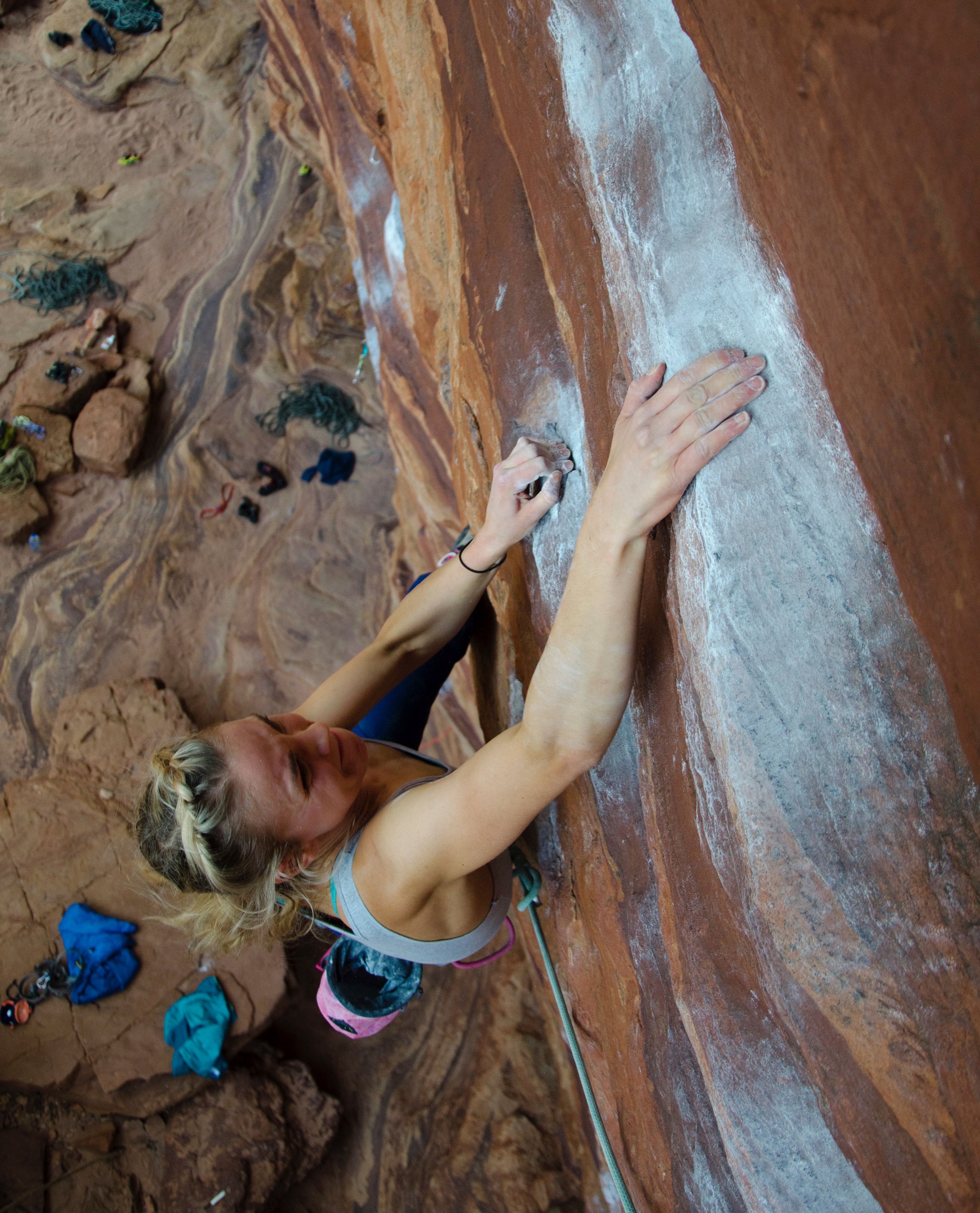 Girls can do powerful moves BS climbing